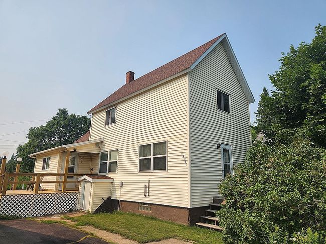 Photo of 58975 Railroad St, Calumet, MI