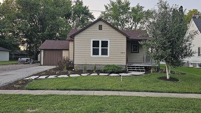 Image of 204 W Robinson St