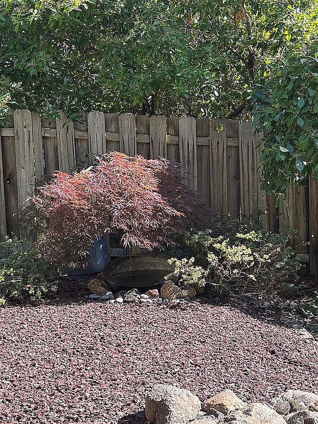 Photo of 535 Grandview Dr, Ashland, OR