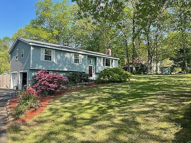 Photo of 293 Hidden Lake Rd, Higganum, CT