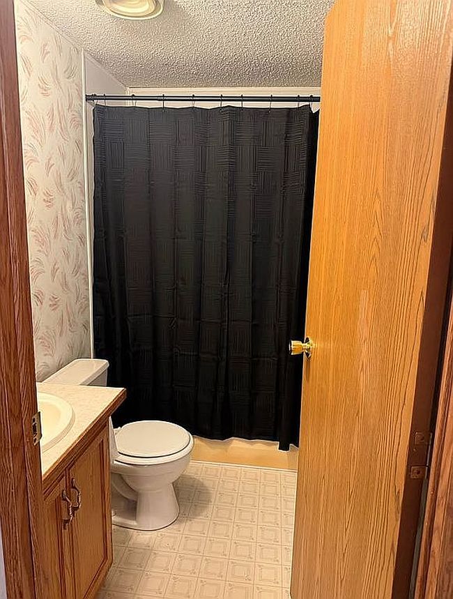 Photo of 850 Lakeview West Rd, Brule, NE