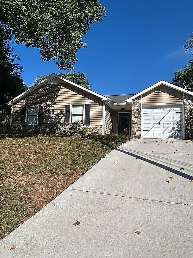 Photo of 801 Black Rock Cir, Knoxville, TN