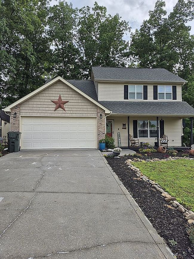 Photo of 1332 Wisteria Ln, Sevierville, TN