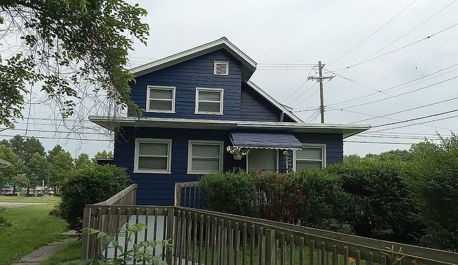 Photo of 2343 Cedar St, Holt, MI