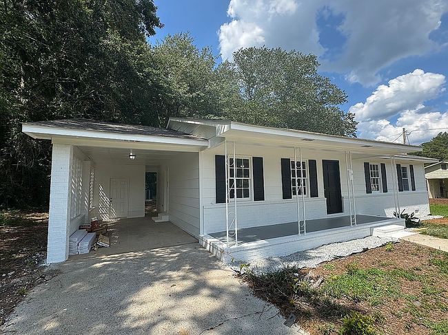 Photo of 1063 Vineyard Rd, Griffin, GA