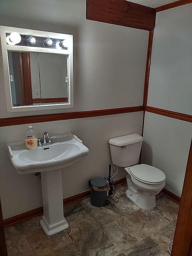 Additional photo 3 of property located at 604 Shamrock Rd