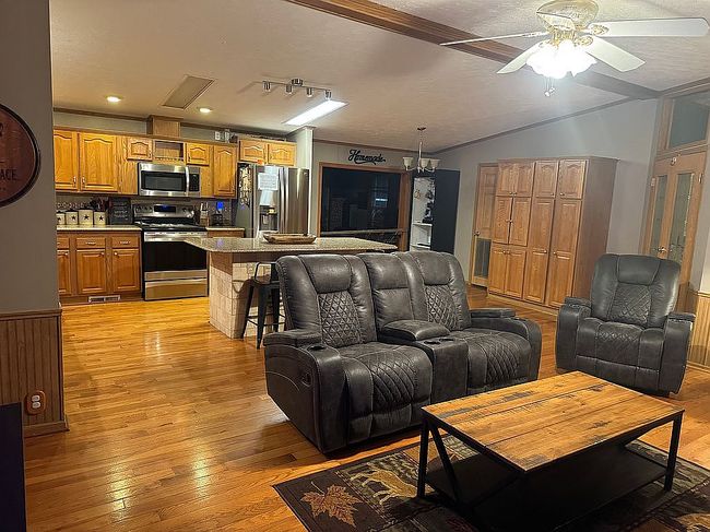 Photo of 366 Slim Chance Ln, New Martinsville, WV