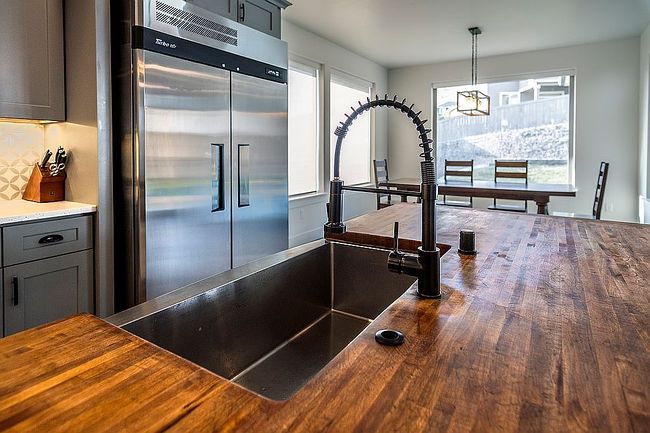 Preview of property located at 4841 Tillamook Dr