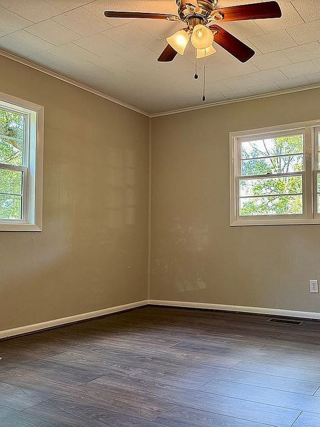Photo of 154 1st Ave, Pinecrest Oxford, AL