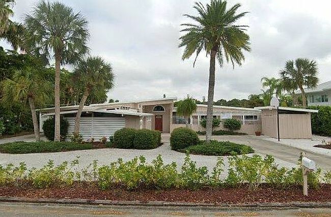 Image of 355 S Shore Dr