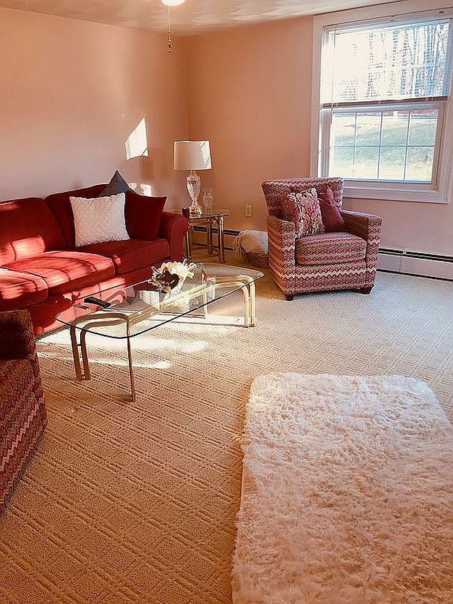 Photo of 325 Saw Mill Rd, Glocester, RI