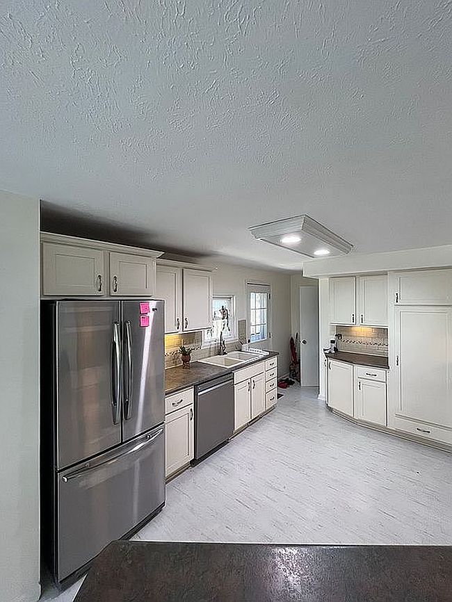Photo of 328 Beachgrove Dr, Erie, PA
