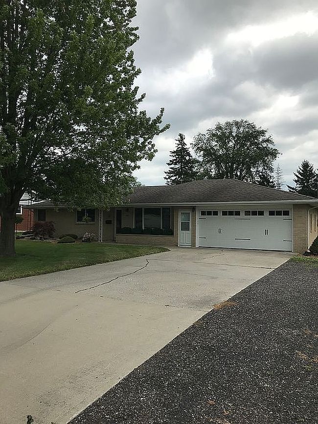 Photo of 615 S Portland St, Bryan, OH