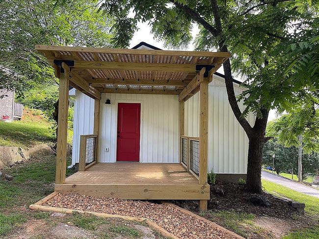 Photo of 400 Collins St, Loudon, TN