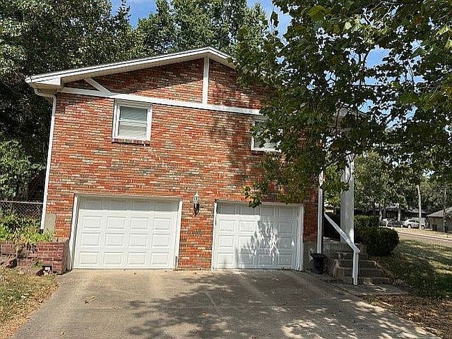 Additional photo 3 of property located at 1225 S Fairview Rd