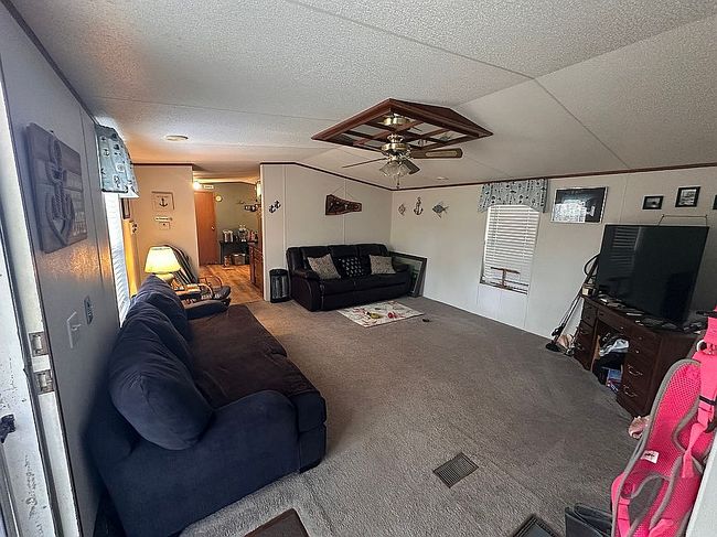 Image of 484 Kings Creek Cir