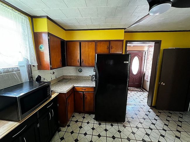 Image of 79 Lovers Ln