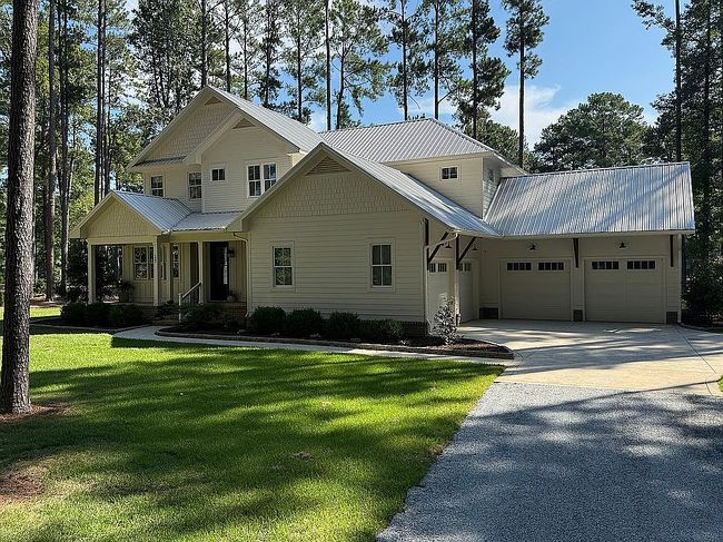 Photo of 122 S Lakeshore Dr