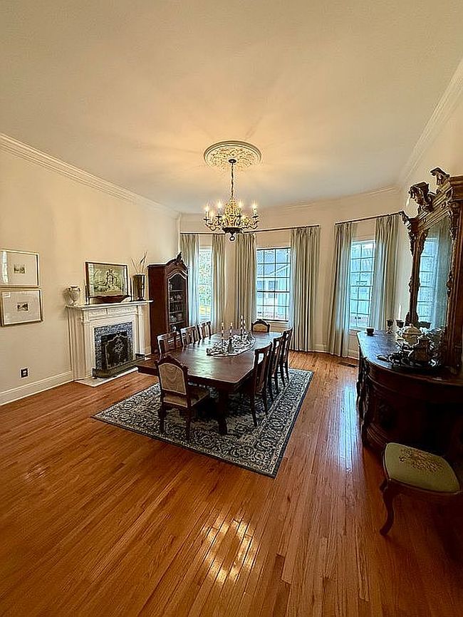 Image of 311 N 1st St