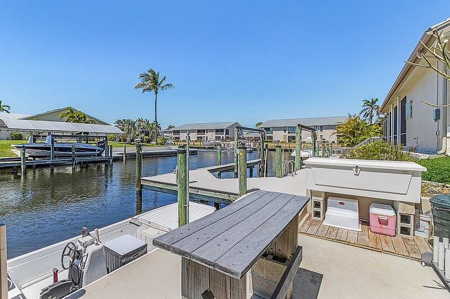 Preview of property located at 4904 Sw 10th Ave