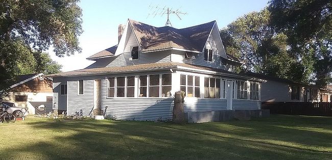Image of 305 9th St Se