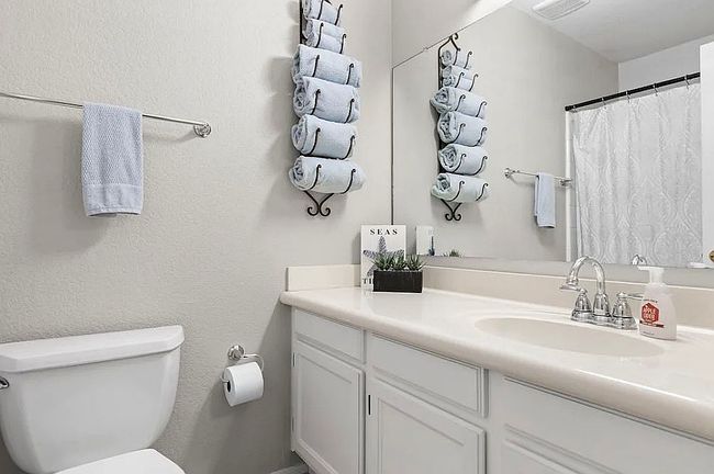 Additional photo 2 of property located at 5950 N 78th St