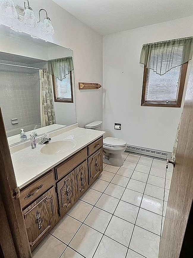Image of 813 Maple Ln
