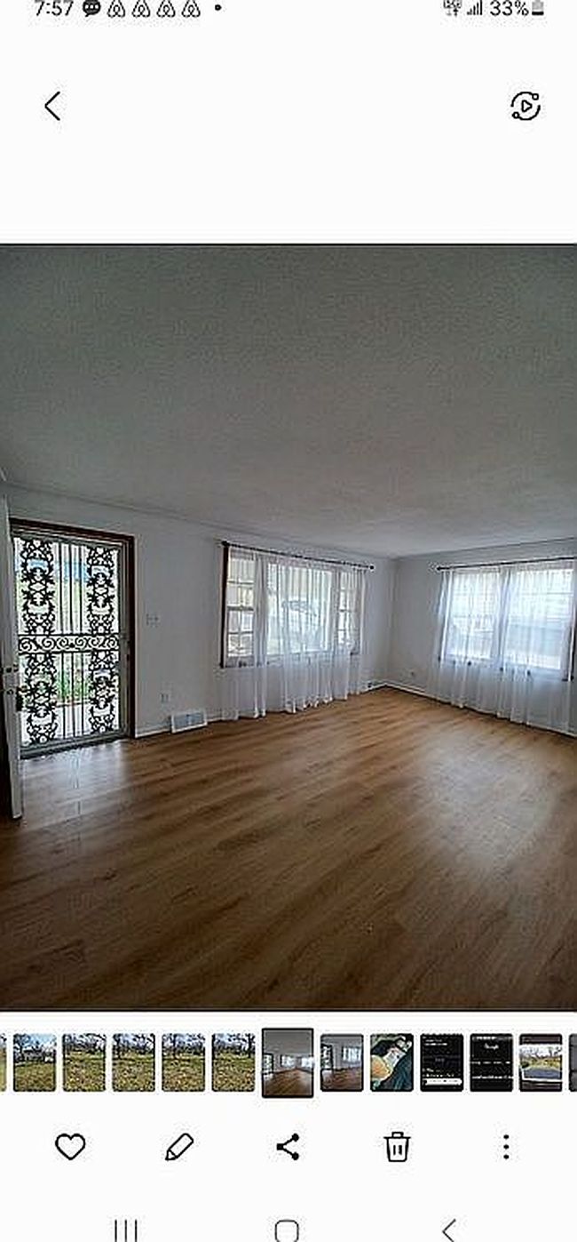 Additional photo 3 of property located at 210 E Pleasant View Dr