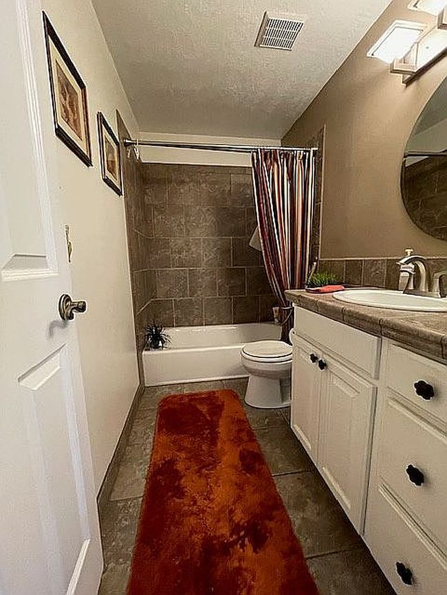 Additional photo 3 of property located at 3149 W Havea Cir