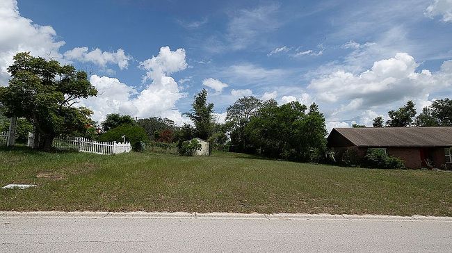 Photo of 1114 Classic Dr, Valrico, FL