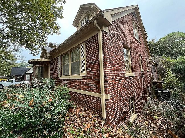 Image of 1358 S Pkwy E