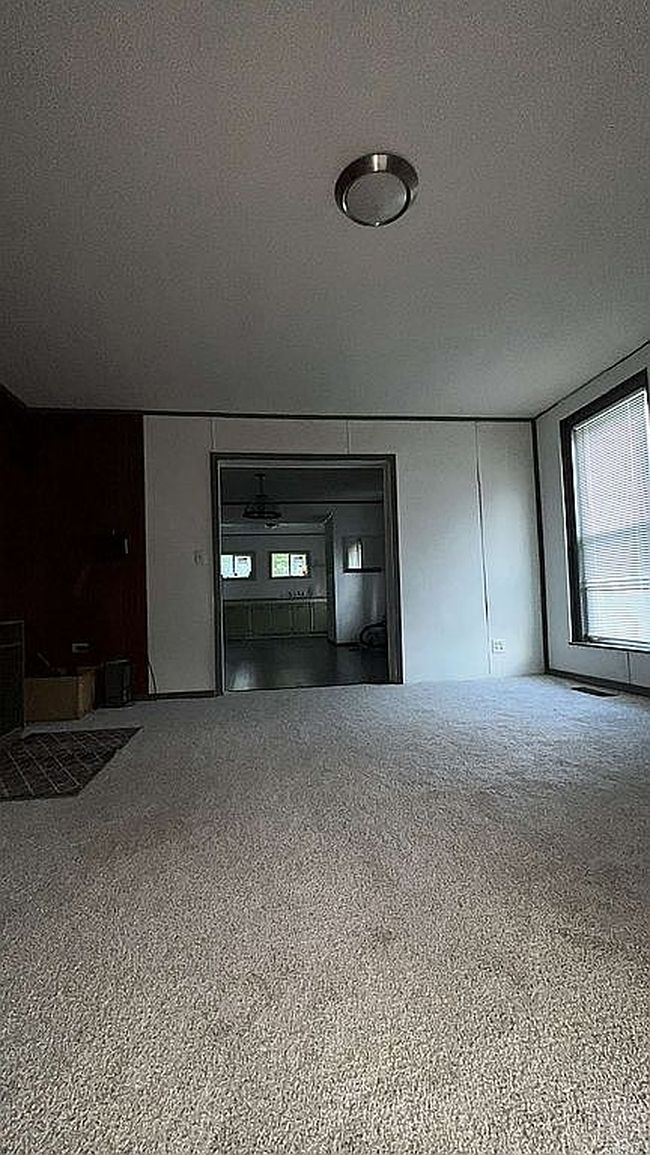 Photo of 105 S 3rd St, Racine, OH
