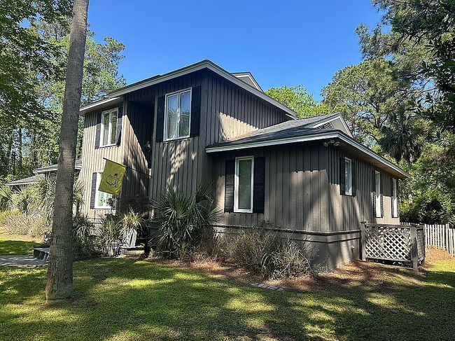 Image of 8 Meriweather Dr