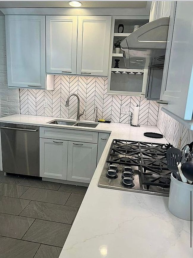 Additional photo 3 of property located at 8756 E Harborage Dr