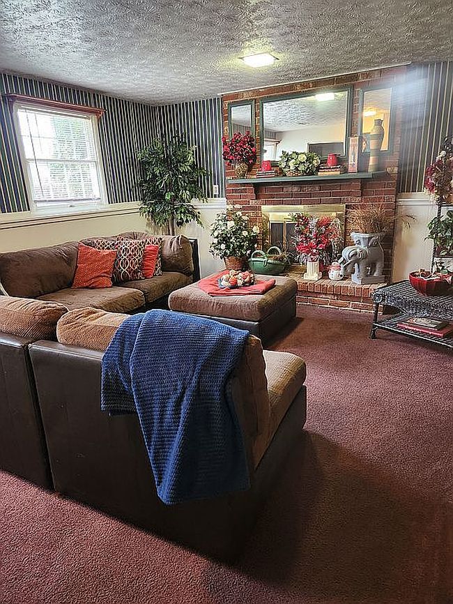 Image of 106 Blossom Ln
