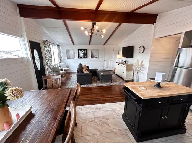 Additional photo 3 of property located at 203 W 8th St