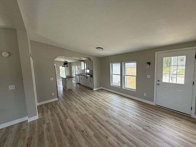 Additional photo 3 of property located at 125 S 1st St Lot 4