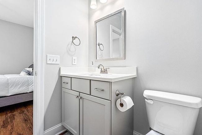Image of 1300 Parker Pl