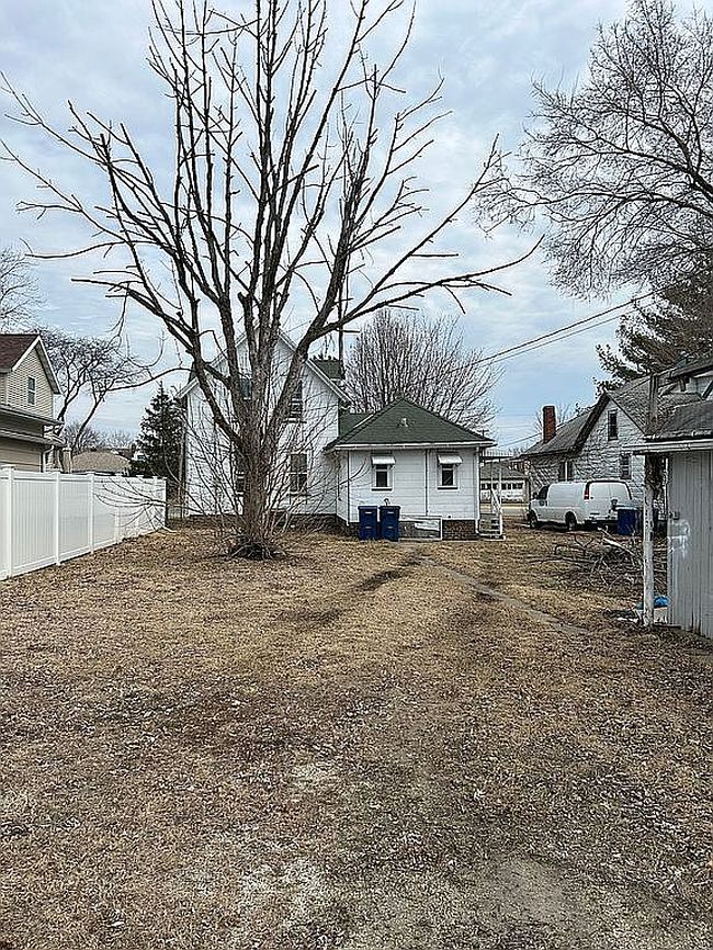 Image of 1055 Bucklin St