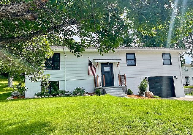 415 3rd St, Washburn, ND