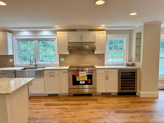Photo of 2 Regina Rd, Portsmouth, NH