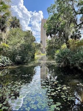 Image of 900 Carlton Ave