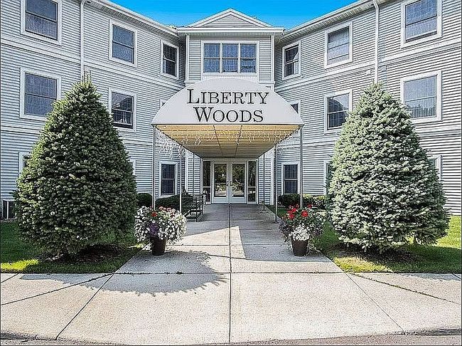 Image of 201 Dewitt Ln Apt 111