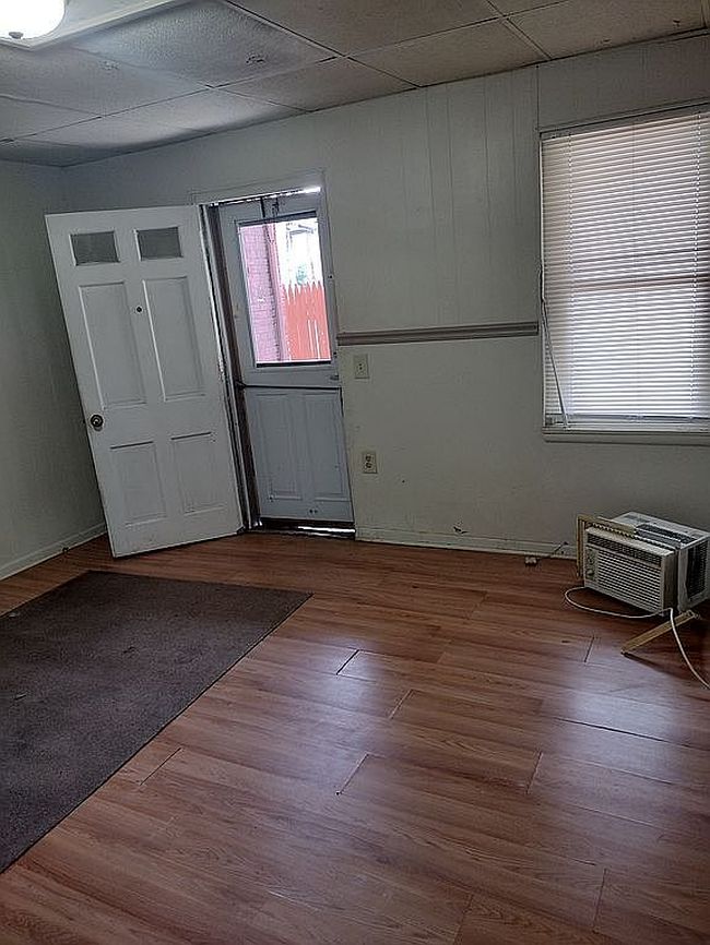 Photo of 222 N Main St, Pittsburgh, PA