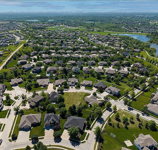 Preview of property located at 15114 Gilder Ave