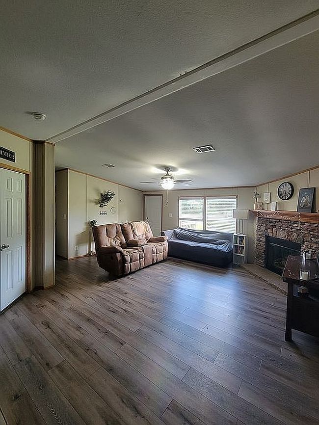 Photo of 415 A A Meyers Rd, Sulphur, LA