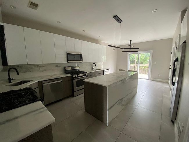 Photo of 183 Walnut Ave, Lakewood, NJ