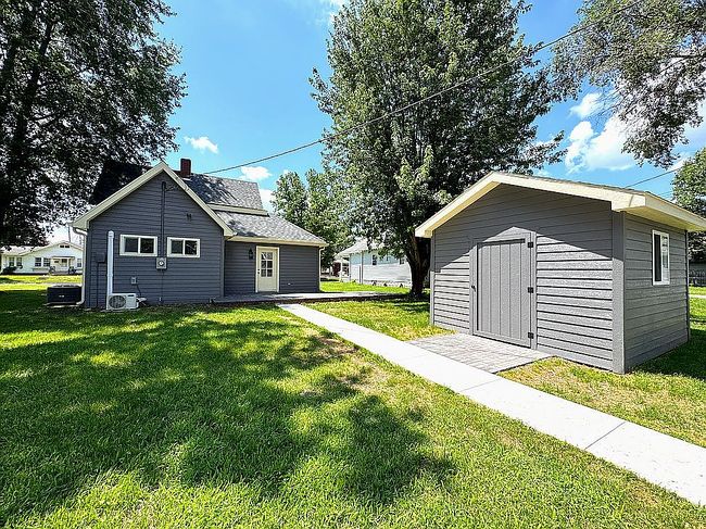 Photo of 535 S Bluff St, Monticello, IN