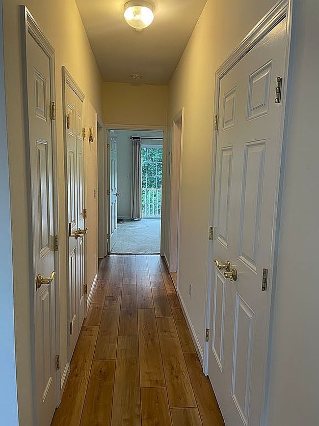 Image of 121 Spring Dr