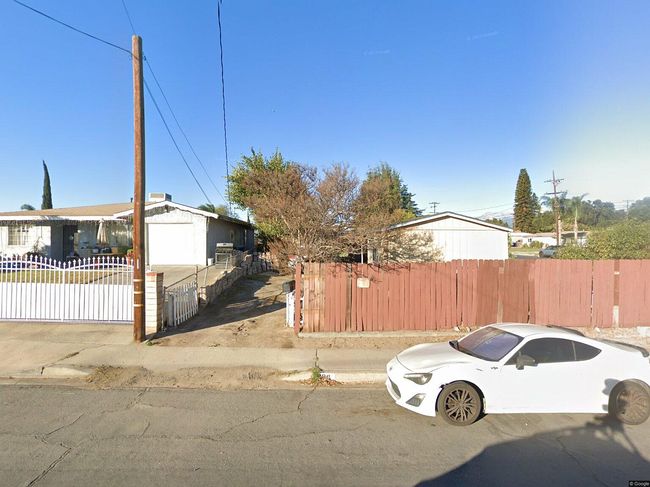 Photo of 696 N Gardena St, San Bernardino, CA